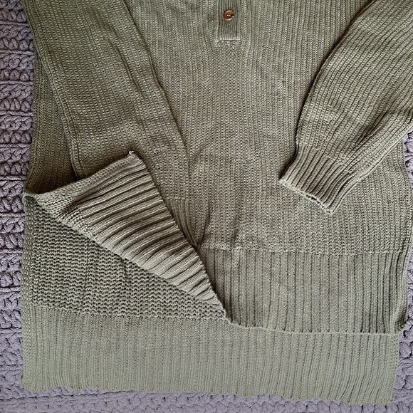 Olive Pullover  sweater - Picture 2 of 3